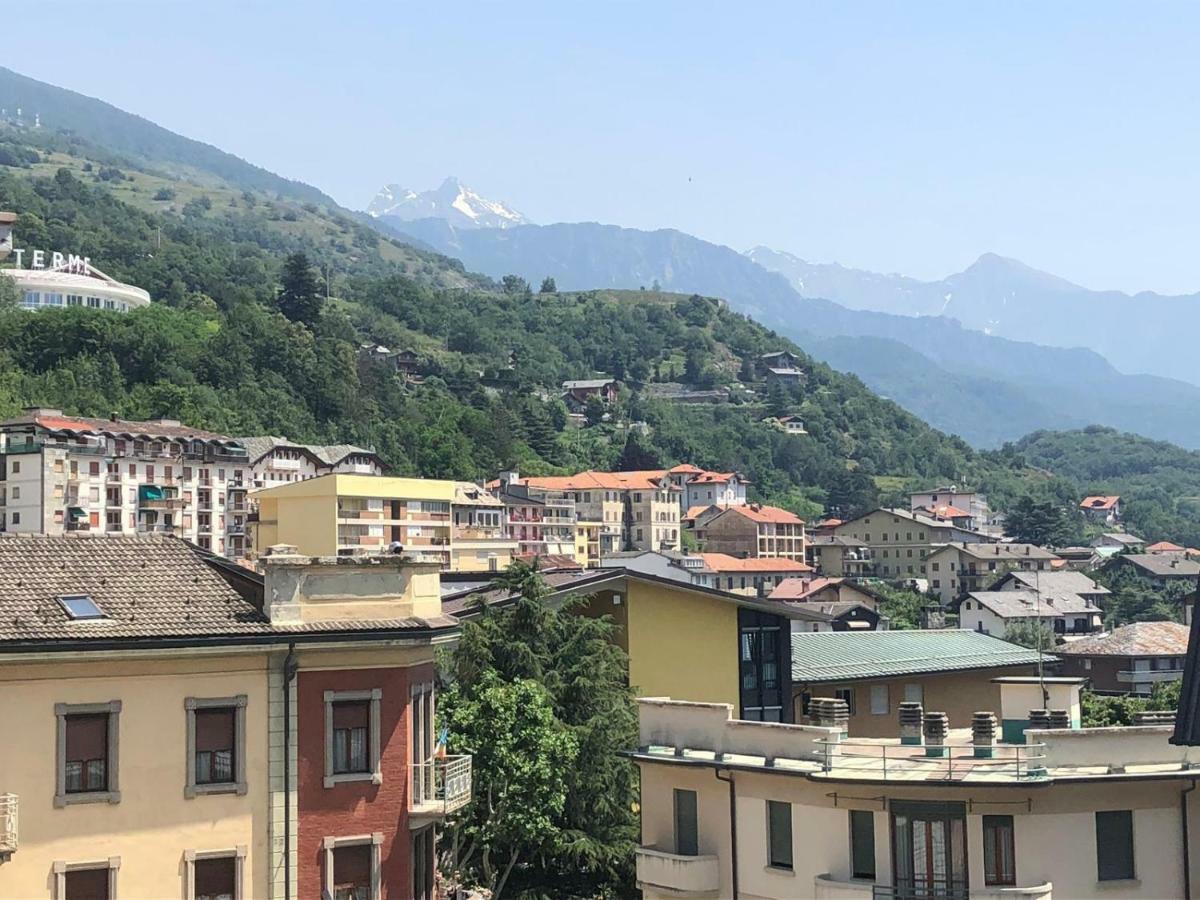 Il Nido Apartment Saint-Vincent Luaran gambar